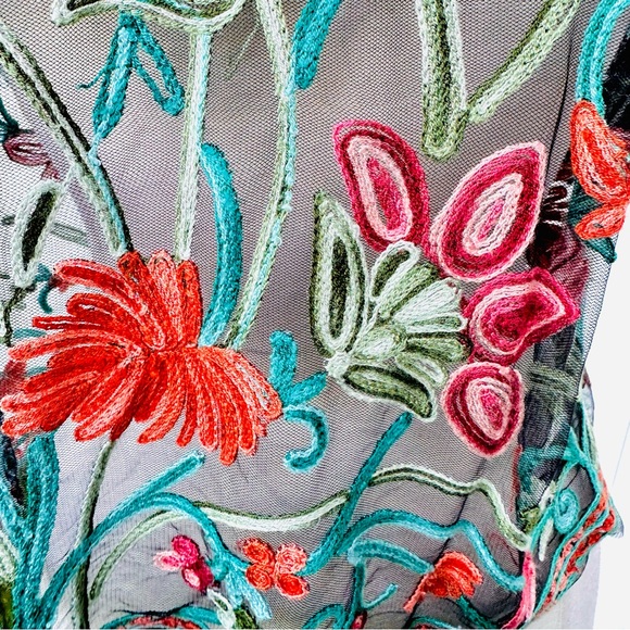 SHEIN SHEER FLORAL CROP TOP - Picture 11 of 15